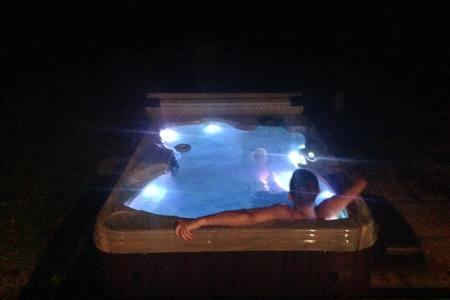 Forest Sweet Retreat Hot Tub & Wood Fired Sauna Ucluelet Luaran gambar