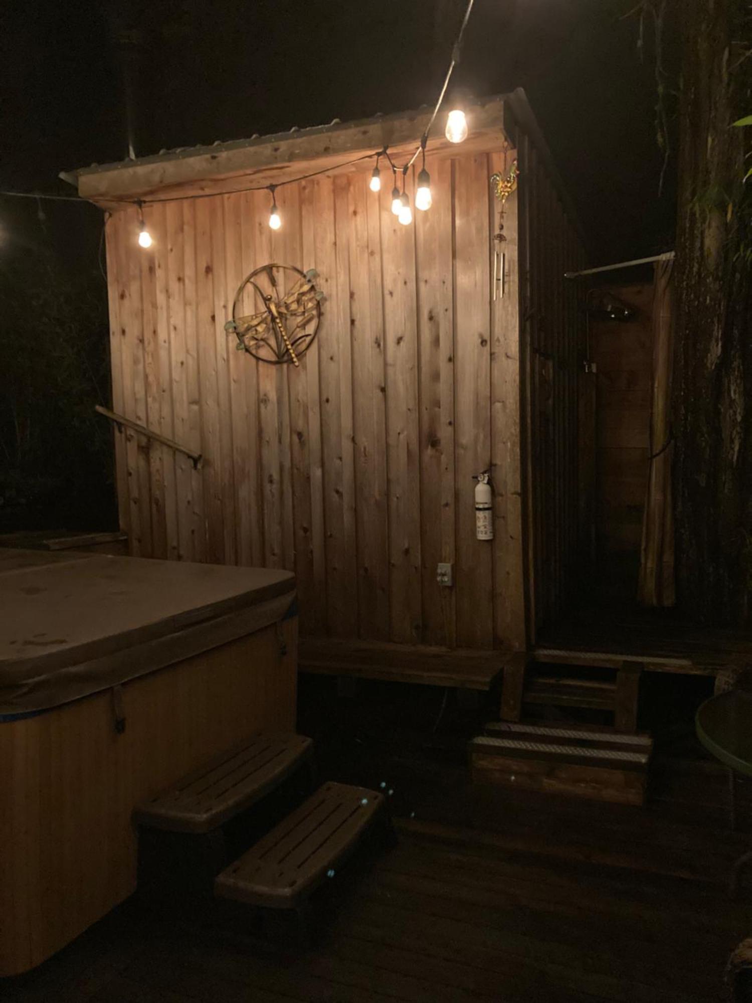 Forest Sweet Retreat Hot Tub & Wood Fired Sauna Ucluelet Luaran gambar
